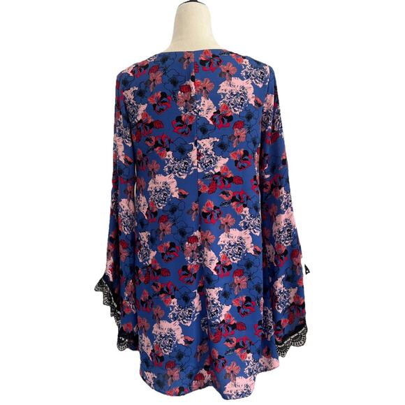 ASTR Dress Womens Small Blue Floral Mini V Neck Bell Sleeve Lace Trim Lined Boho - Picture 2 of 10